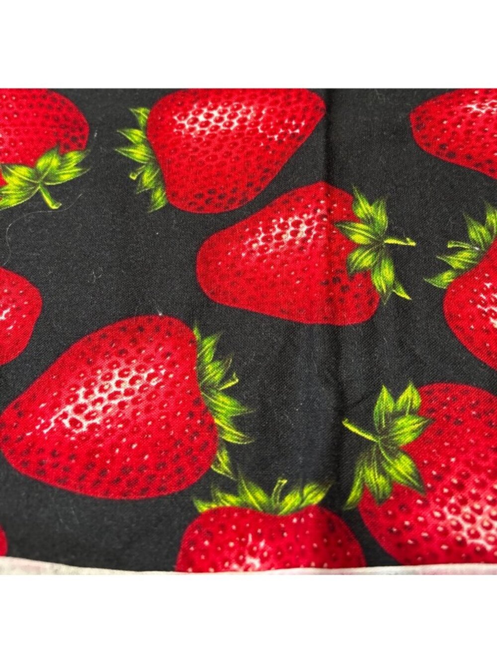 Strawberry Print Cotton Fat Quarter Fabric 18x22" Quilting Crafts